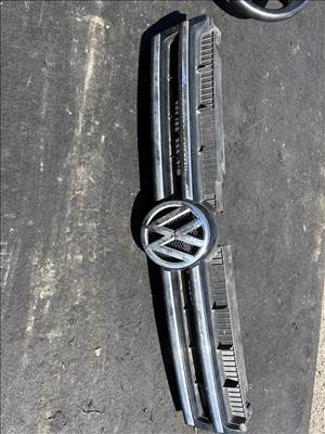 Volkswagen Touareg II hűtő díszrács 