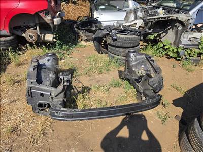 Opel Astra J Eleje homlokfal 