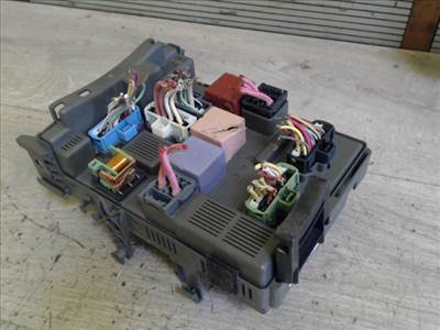 RENAULT Espace 2006.03.01-2010.08.31 Biztosítéktábla BCM BSI BSM SAM GEM modul Motortér