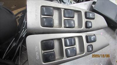 Toyota Corolla Verso (AR10) első ablakemelő kapcsoló (84040-13081)