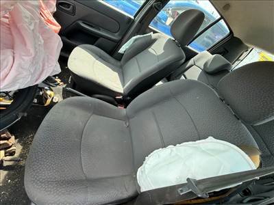 Renault Clio II Jobb első Fejtámla *165709*