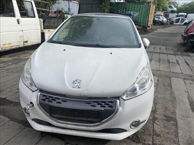 Peugeot 208 bontott alkatrészei