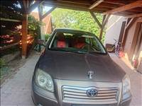 Eladó Toyota Avensis 2.0 VVT-i (1998 cm³, 147 PS)
