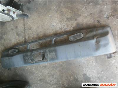Mazda E 2200 első lökhárító 