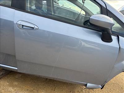 Fiat Grande Punto Jobb első ajtó 457/B