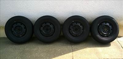 Eladó 4db 14-es 4x108-as Audi-Vw lemezfelni 185/70R14 Good year nyári gumival