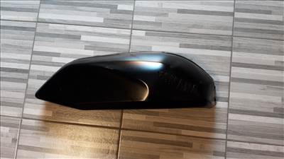 Yamaha XSR700 jobb tank idom repedt 