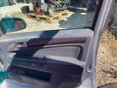 Opel Zafira B jobb első ajtókárpit 