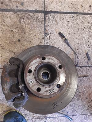 Opel Movano 03-10 Jobb Első Csonkállvány Kerékaggyal + Féknyereg + ABS Jeladó