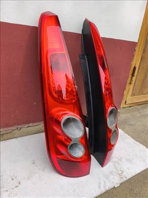 Ford Fiesta gyári hátsó lámpa 