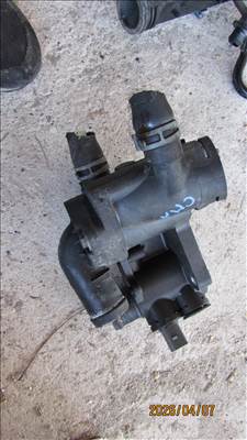 Volkswagen Polo V 1.4 16V termosztátház (032121111CG, CMA)