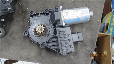 Opel Astra H ablakemelő motor (13101481)