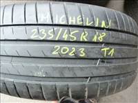 4db 235/4518" használt Michelin nyári gumi eladó.