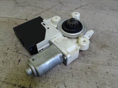 VOLVO V50 2004.04.01-2007.12.31 Bal hátsó ablakemelő motor