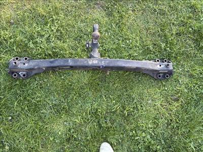 Volkswagen Touareg I vonóhorog 7l6803921a