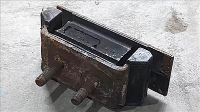 Iveco DAILY 00- 2.3 3.0 Motortartó motor tartó bak konzol elem 4392