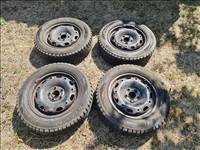  5x100 lyukosztású 14" használt Kromag lemezfelni, rajta 165/75 használt Kingstar téli gumi gumi 