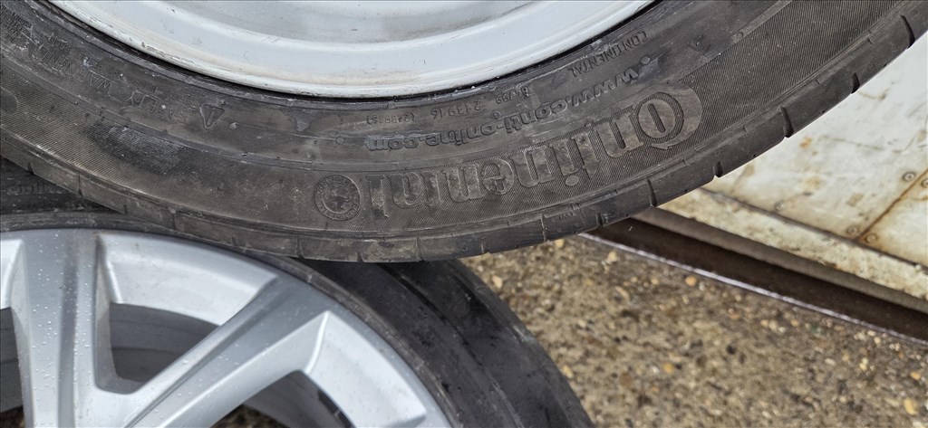 Eladó egy garnitúra 225/50 R17 Continental nyáriigumik 3. kép