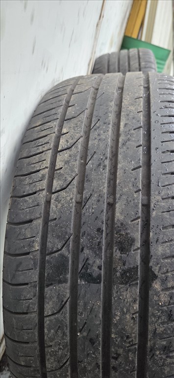Eladó egy garnitúra 225/50 R17 Continental nyáriigumik 6. kép