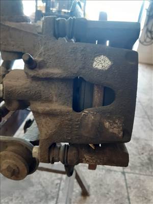 Ford Mondeo III Jobb Hátsó Féknyereg