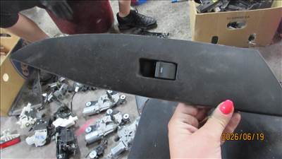 Mazda 3 BL '09 jobb első ablakemelő kapcsoló BBP366370B