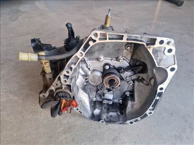 DACIA DUSTER II 1.6 SCE váltó JRX