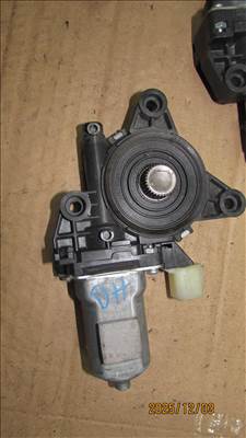 Kia Carens (RP) bal hátsó ablakemelő motor (83450-A4000)