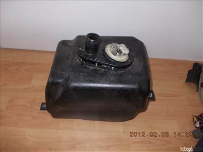 Aprilia Atlantic 500 tank