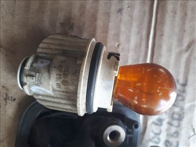Audi 100 (C3 - 44), Audi 80 (B2 - 81) irányjelző foglalat 811 953 053 C 811953053c