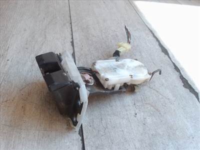 SUZUKI WagonR+ Csomagtér ajtó zárszerkezet