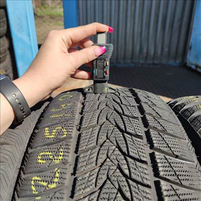 225/40 R18 Imperial téli gumi 89000ft a 4db/29/