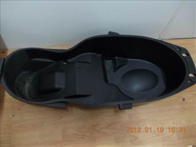 Yamaha Xmax  sisaktartó