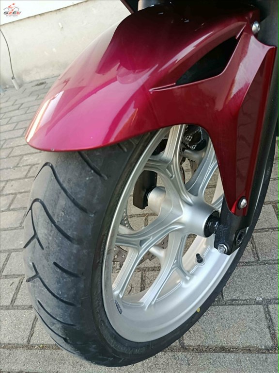 Honda NC700D Integra (2014) 4. kép