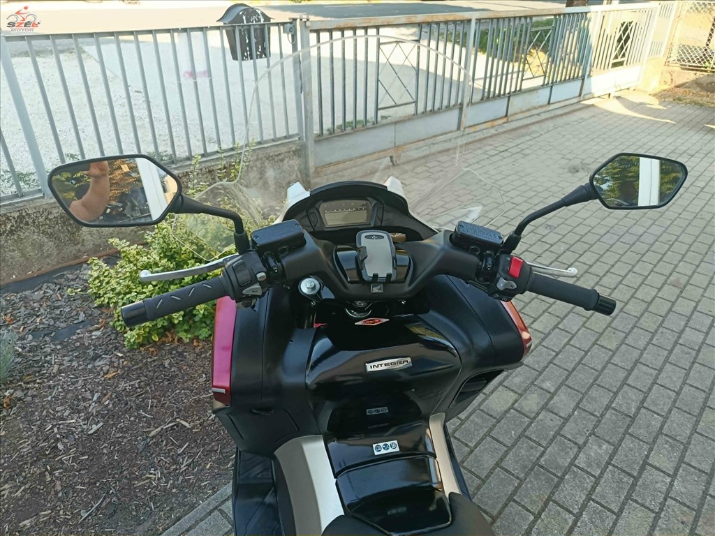 Honda NC700D Integra (2014) 8. kép