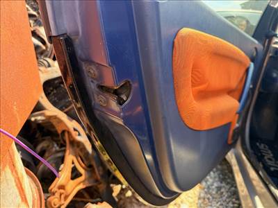 Smart Fortwo I bal első ajtózár 