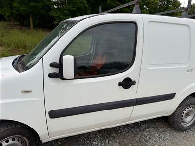 Fiat Doblo I 1.6 16V bal első ajtó 