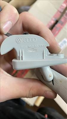 Skoda Fabia I, Volkswagen Polo IV Jobb oldali (utasoldali) napellenző  6q0857552