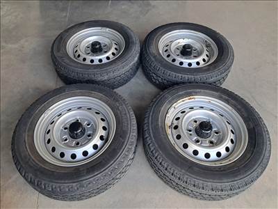 HIACE 15"-ös felni, rajta 195/70 használt Bridgestone gumi garnitúra