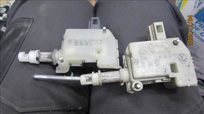 Seat León I központizár motor csomagtérajtó (1M0959781A/1M6862159C)