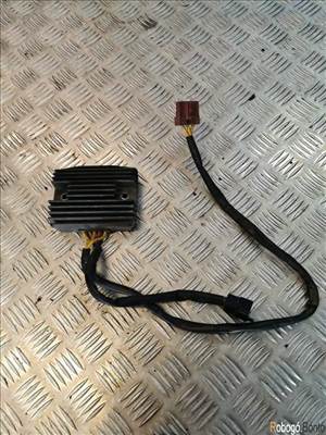 Gilera Nexus 500 feszültségszabályzó