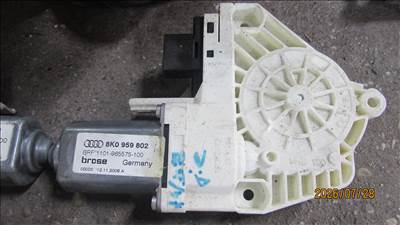 Audi A4 (B8 - 8K) jobb első ablakemelő motor (8K0959802)