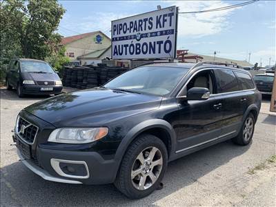 Volvo XC70 bontott alkatrészei