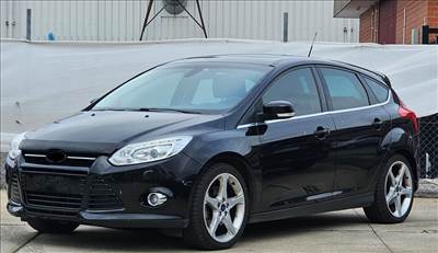 Ford Focus Mk3 bontott alkatrészei 2.0 Diesel Panther Black