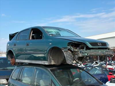 Opel Astra G Jobb első Dobbetét (Kerékjárati, Műanyag) *158647*