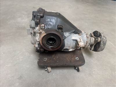  BMW F30 F31 F34 F32 330d 258le N57D30A Hátsó differenciálmű  7544873