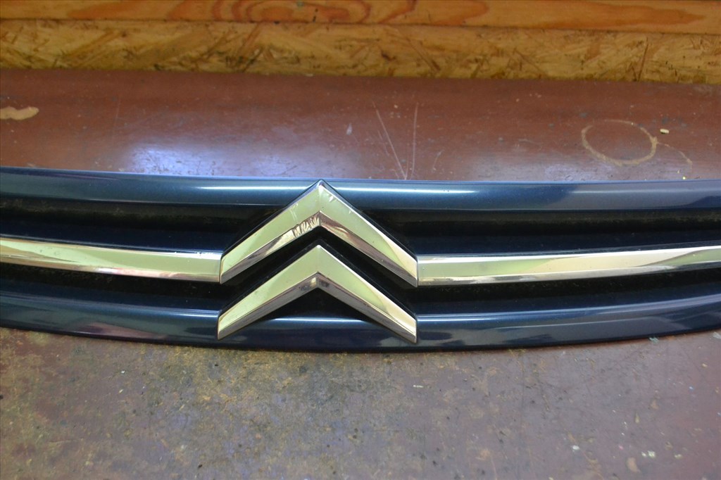 Citroen Xsara Picasso 2004-től hűtőrács, hűtődíszrács! 9650059677, 9650059377 Szín: KPUD 3. kép