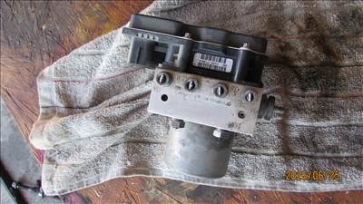 Peugeot 308 I 1.6D ABS kocka (9666957480) 0265951870