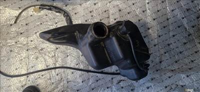 Piaggio Fly 50 4t tank