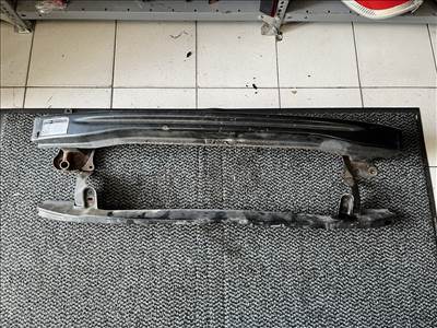 VW Golf V (1K) első lökhárító merevítő 1k0807109c