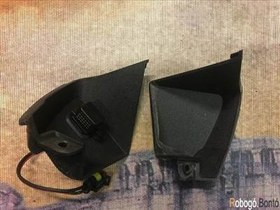 Piaggio X10  Usb csatlakozó